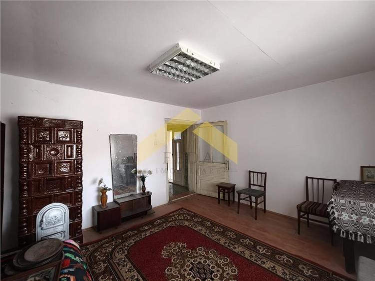Casă individuală cu 4 camere cu Canalizare în Periferie