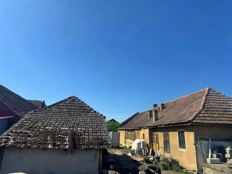 Casă cu 4 camere cu Teren 1536 Mp în Variaș