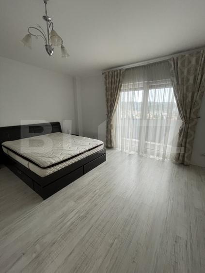 Apartament cu 3 camere decomandat, mobilat în Central