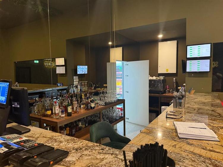 Spațiu comercial, de 500 mp, în Mihai Viteazul