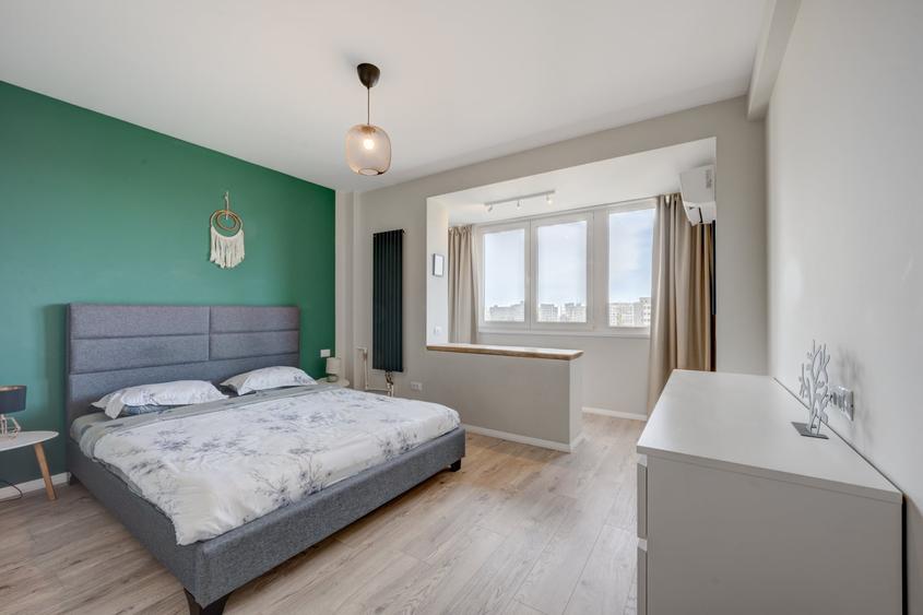 Apartament cu 3 camere semidecomandat în Grivița