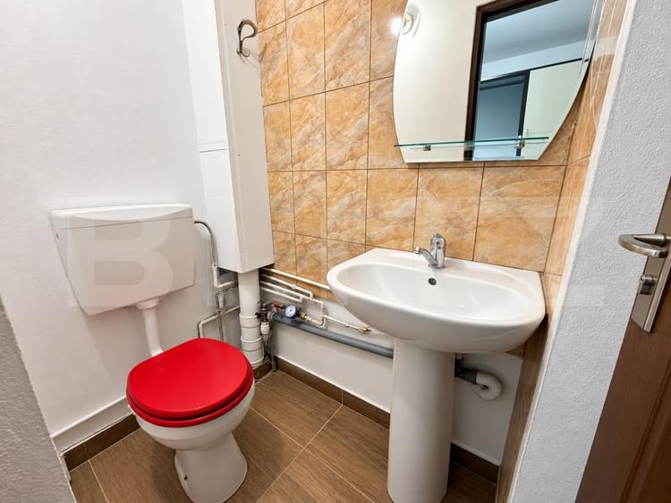 Apartament cu 3 camere decomandat, mobilat în Cetate