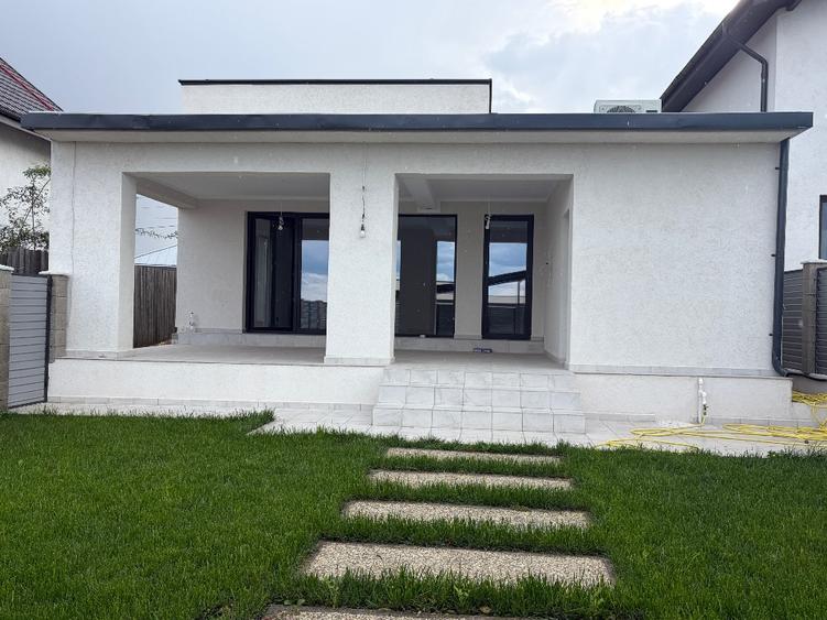 Casă individuală cu 4 camere cu Teren 415 Mp în Bălăceanca