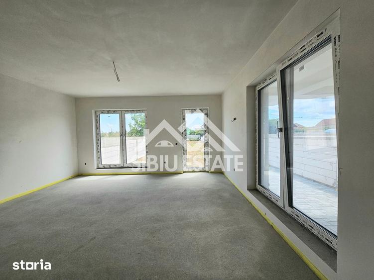 Casă cu 4 camere cu Teren 600 Mp în Țiglari