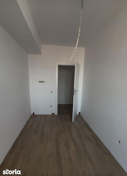 Apartament cu 3 camere în Cetate