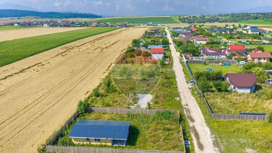 Teren Construcții intravilan de 1400 mp, în Bod
