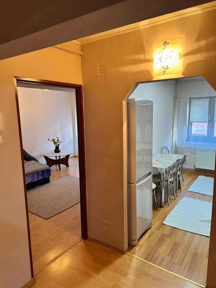 Apartament cu 2 camere decomandat în Vitrometan