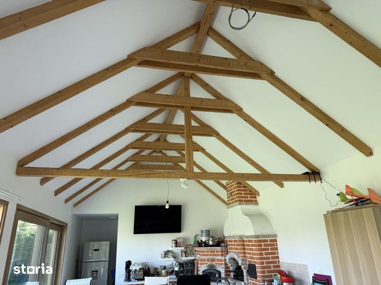 Casă cu 2 camere cu Teren 1540 Mp în Jucu