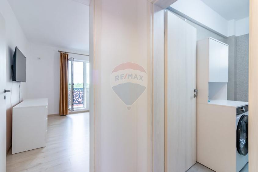 Apartament cu 2 camere semidecomandat, mobilat în Vest