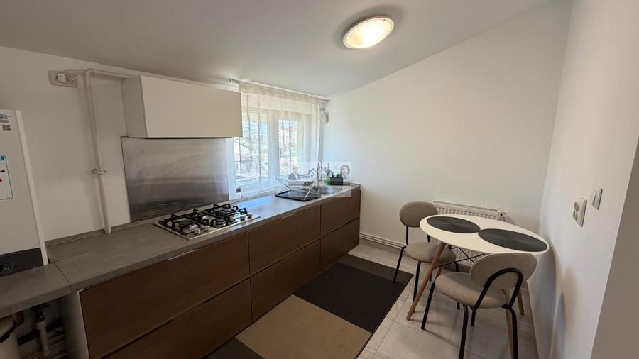 Apartament cu 3 camere decomandat, mobilat în Nord