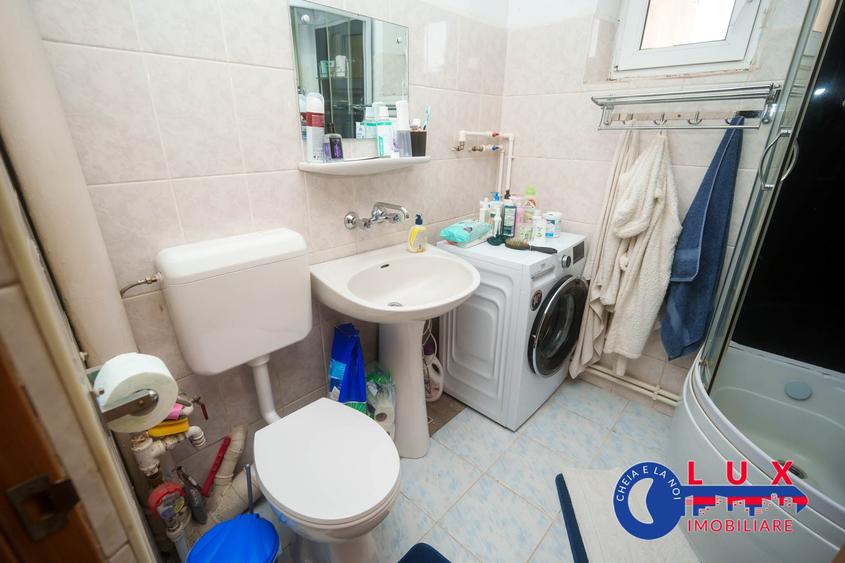 Apartament cu 3 camere decomandat în Babadag