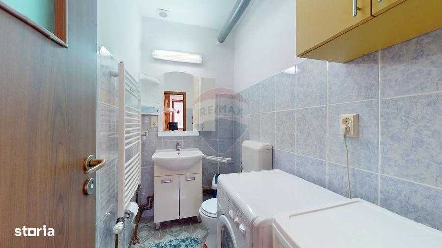 Casă cu 3 camere cu Teren 1049 Mp în Central