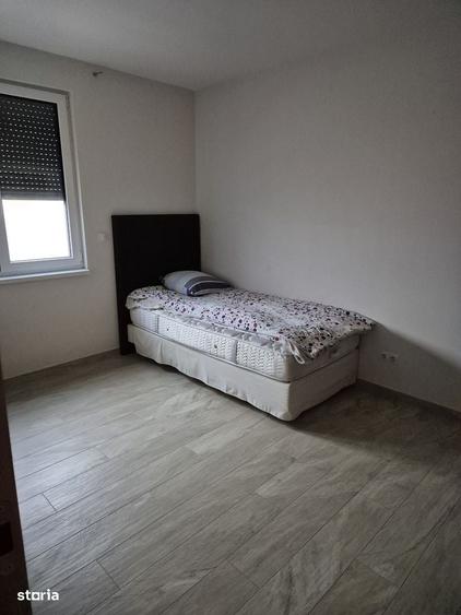 Apartament cu 4 camere în Cloșca