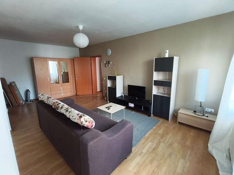 Apartament cu 2 camere semidecomandat în Sub Arini