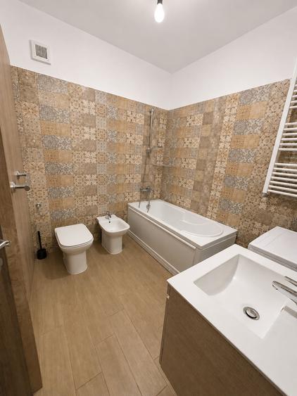 Casă individuală cu 4 camere cu Canalizare în Lipovei