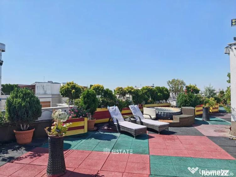 Apartament cu 4 camere decomandat în Titan