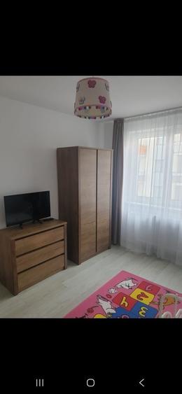 Apartament cu 2 camere decomandat în Tractorul