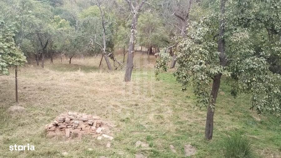 Casă cu 4 camere cu Canalizare în Fântânele