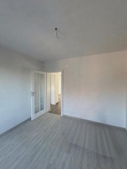 Casă individuală cu 4 camere cu Teren 1090 Mp în Fântânele