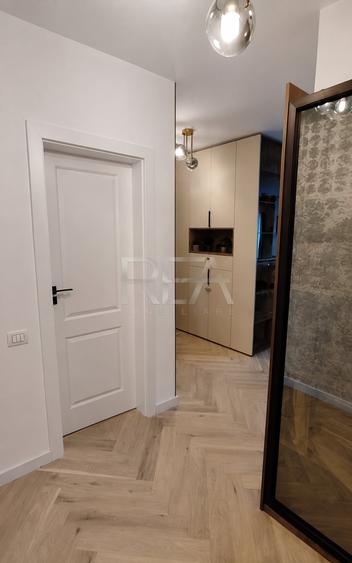 Apartament cu 3 camere decomandat, mobilat în Colentina