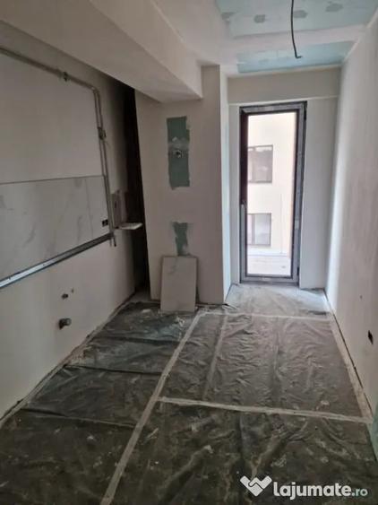 Apartament cu 3 camere decomandat în George Enescu