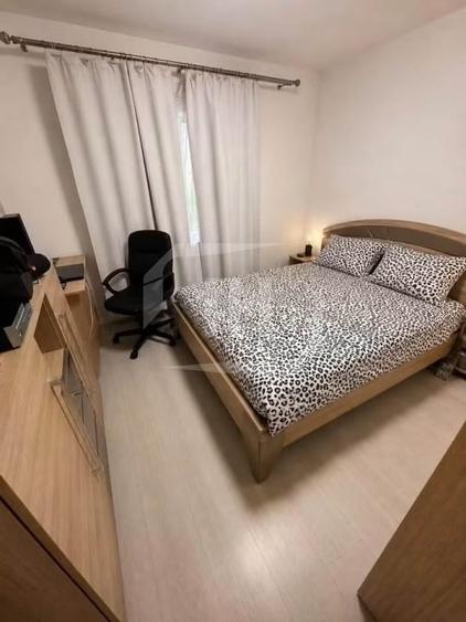 Apartament cu 3 camere decomandat, mobilat în Între Lacuri
