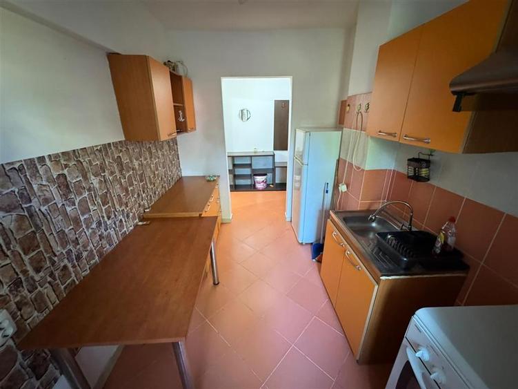 Apartament cu 2 camere semidecomandat, mobilat în Gară