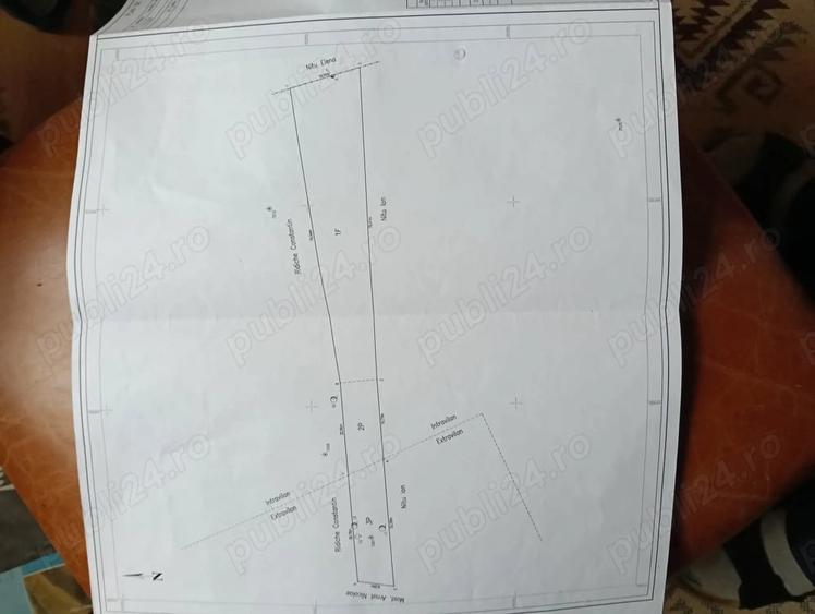 Teren de 1400 mp, în Vlădești