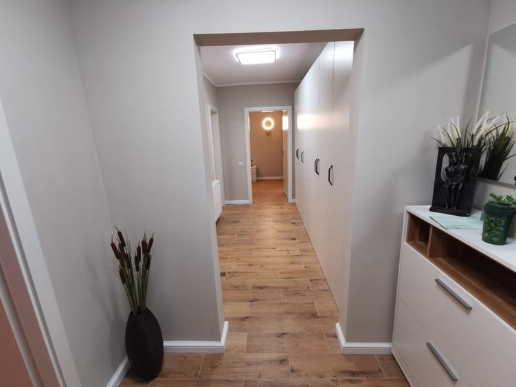 Apartament cu 2 camere decomandat în Calea Dumbrăvii