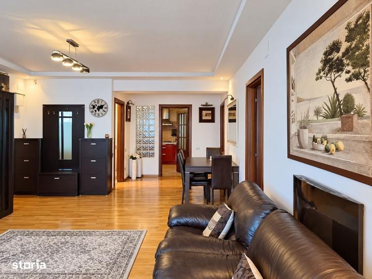 Apartament cu 3 camere în Aviatorilor