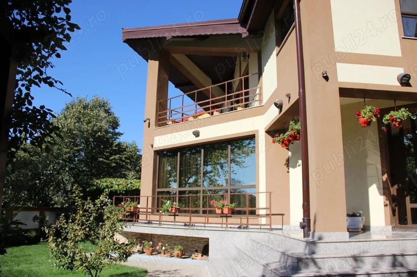 Casă cu 6 camere în Aluniș