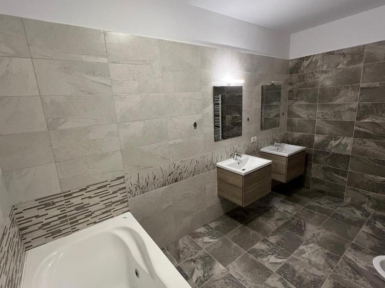 Apartament cu 3 camere decomandat, mobilat în Dumbrăvița