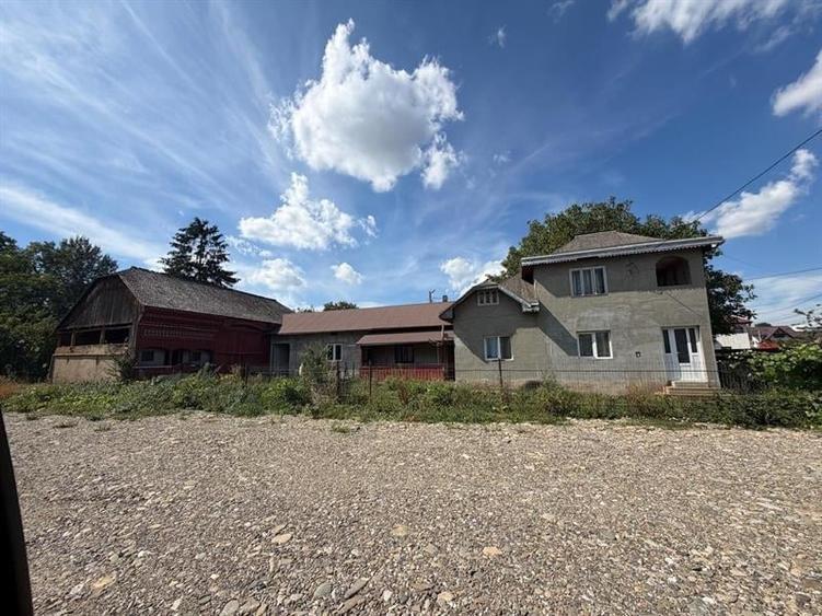 Casă individuală cu 4 camere cu Teren 110 Mp în Cornu Luncii