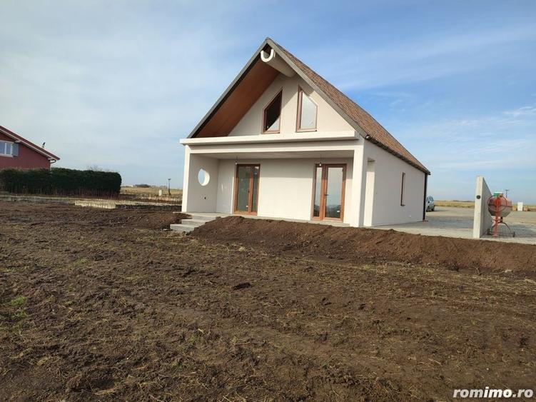 Casă cu 5 camere cu Teren 500 Mp în Sânandrei