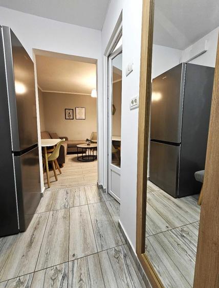 Apartament cu 2 camere semidecomandat, mobilat în Tomis Nord