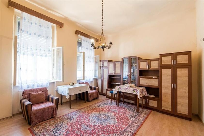 Casă individuală cu 3 camere cu Teren 300 Mp în Central