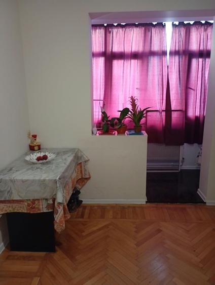 Apartament cu 2 camere semidecomandat în Micro 17