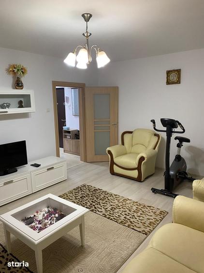 Apartament cu 3 camere decomandat în 13 Septembrie