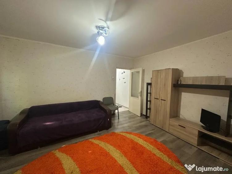 Apartament cu 2 camere decomandat în Malu Roșu