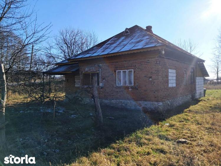 Casă cu 3 camere cu Canalizare în Polovragi