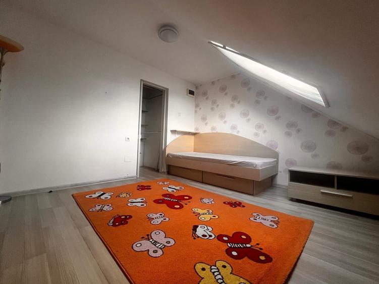 Inchiriez apartament 4 camere - 1
