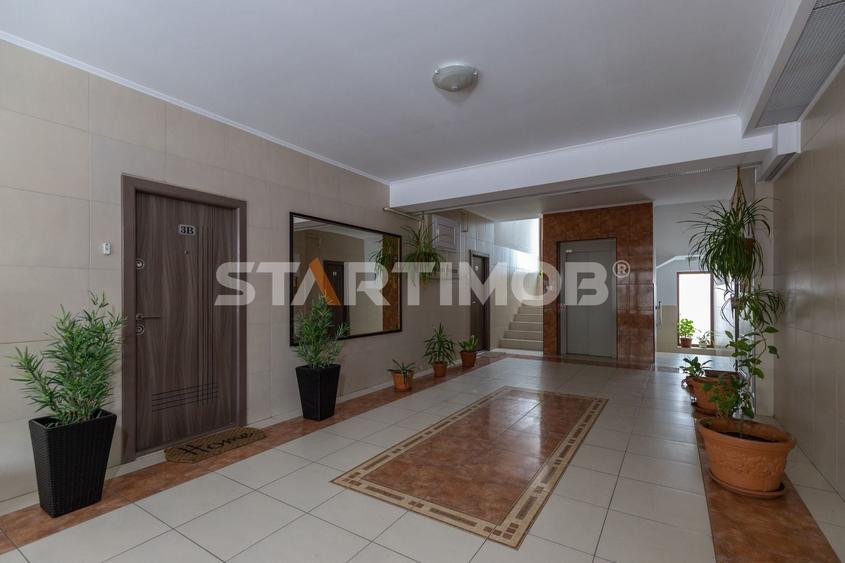 Apartament cu 3 camere decomandat, mobilat în Tractorul