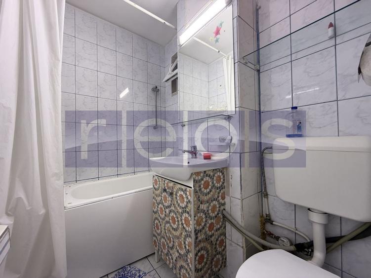 Apartament cu 3 camere semidecomandat în Nicolae Grigorescu