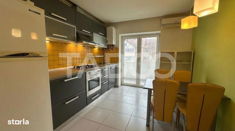 Apartament cu 3 camere decomandat, mobilat în Valea Aurie
