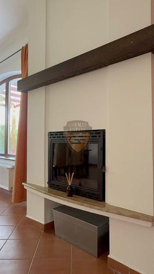 Casă individuală cu 5 camere cu Piscina în Mamaia