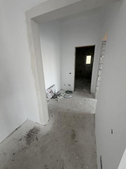 Apartament cu 2 camere decomandat în Popoveni