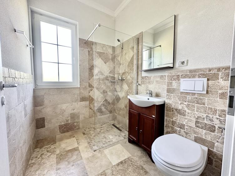 Duplex cu 4 camere cu Canalizare în Urseni