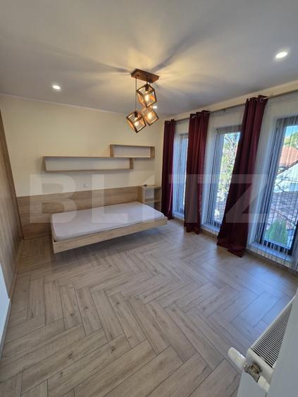 Apartament cu 3 camere decomandat, mobilat în Central
