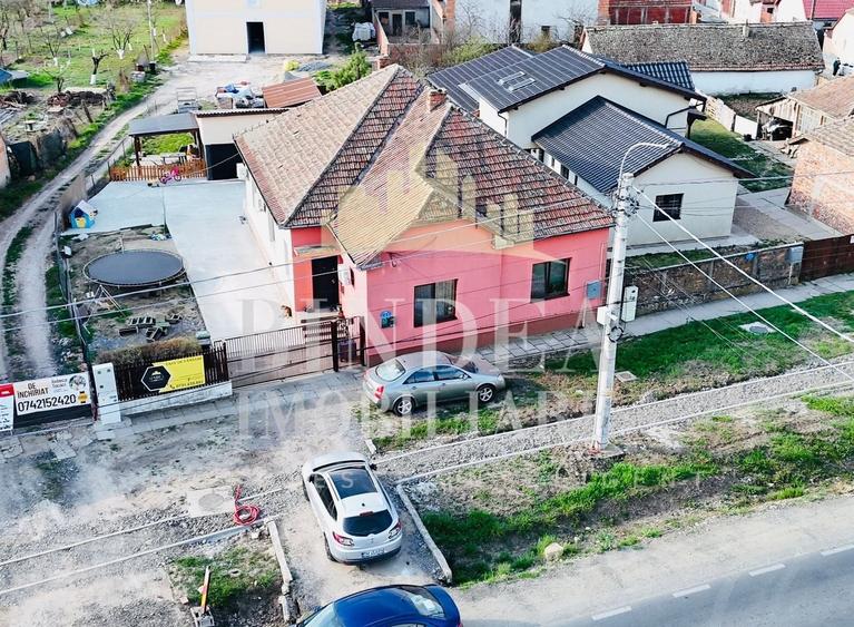 Casă individuală cu 5 camere cu Canalizare în Giarmata