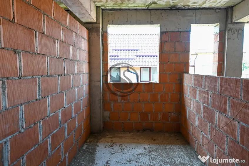 Casă cu 5 camere cu Teren 384 Mp în Central
